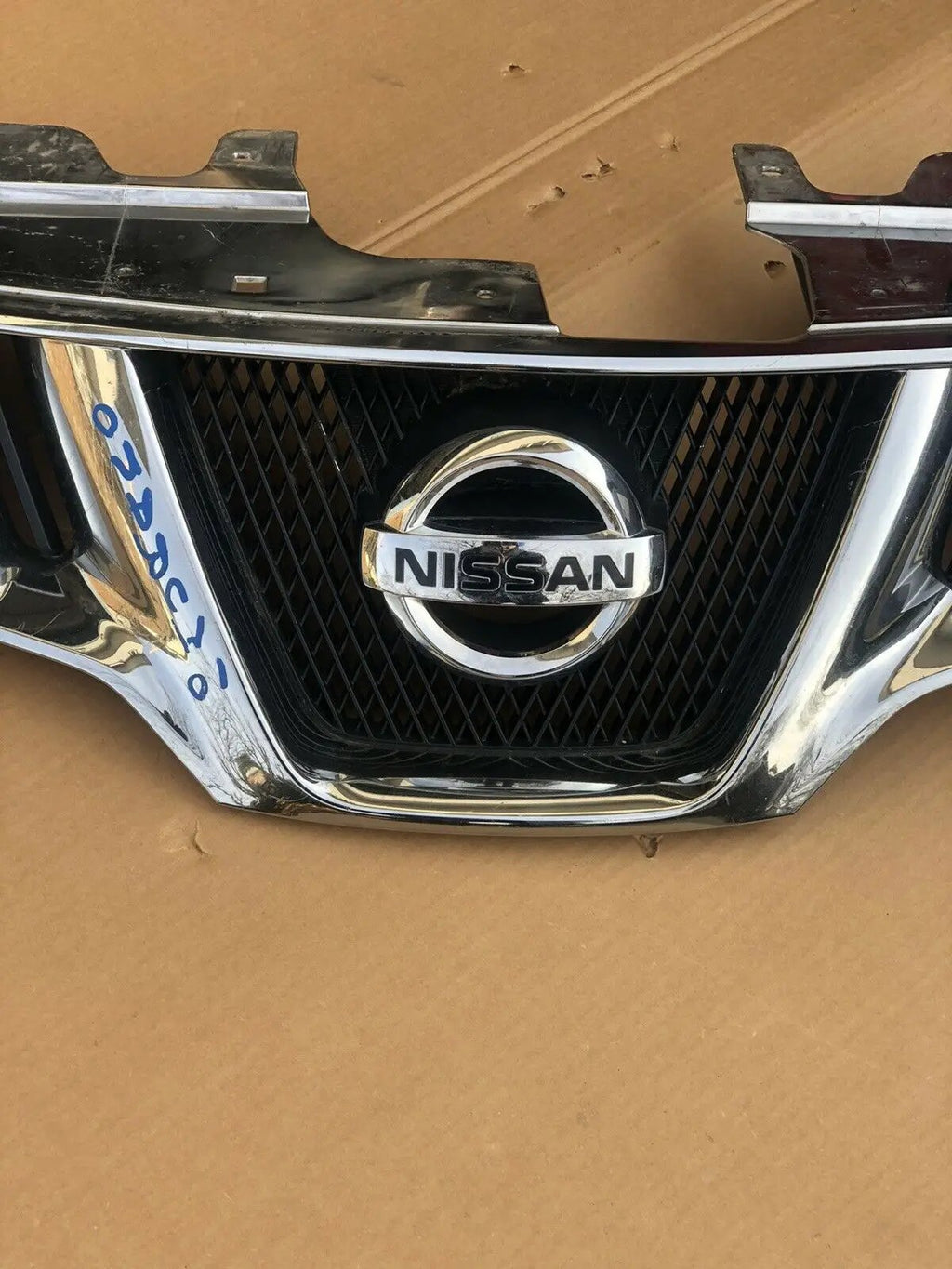 2010 Front Silver Chrome OEM Nissan Murano Upper Grille 62310-1AA0A by Nissan