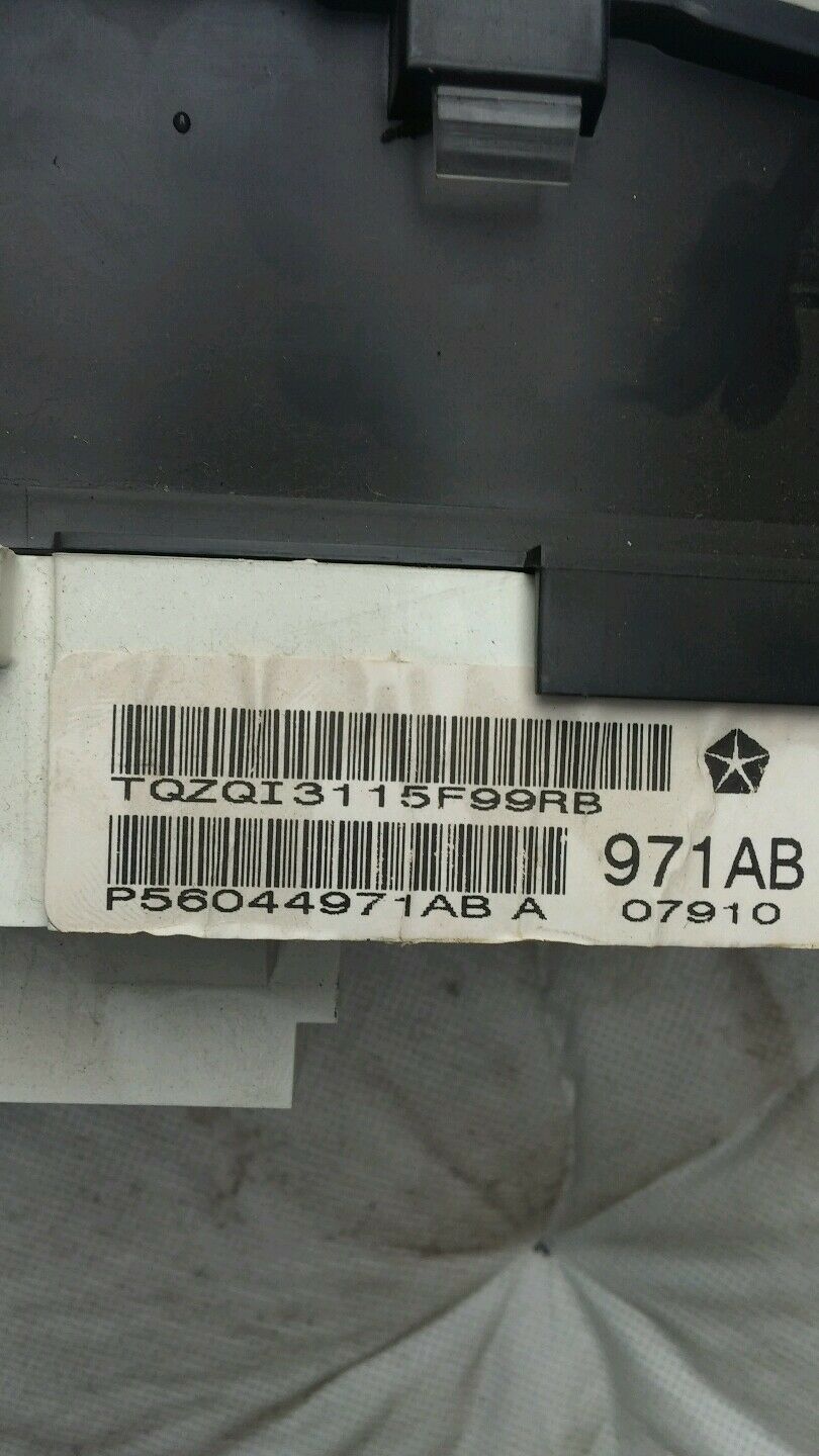 2005 OEM DODGE GRAND CARAVAN ODOMETER SPEEDOMETER TACHOMETER GAS GAUGE CLUSTER