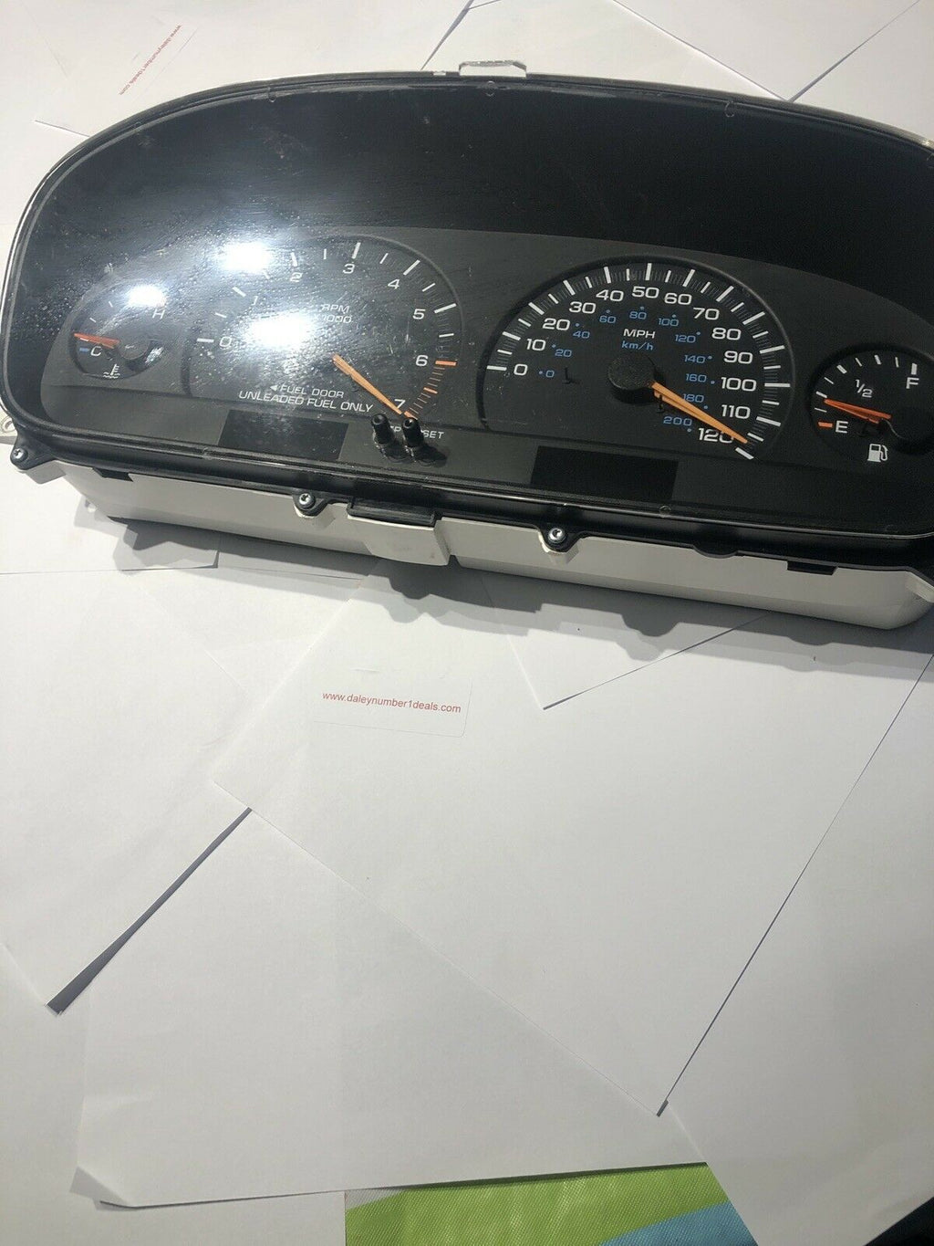 1999 GRAND VOYGER PLYMOUNT INSTRUMENTAL CLUSTER TACH METER