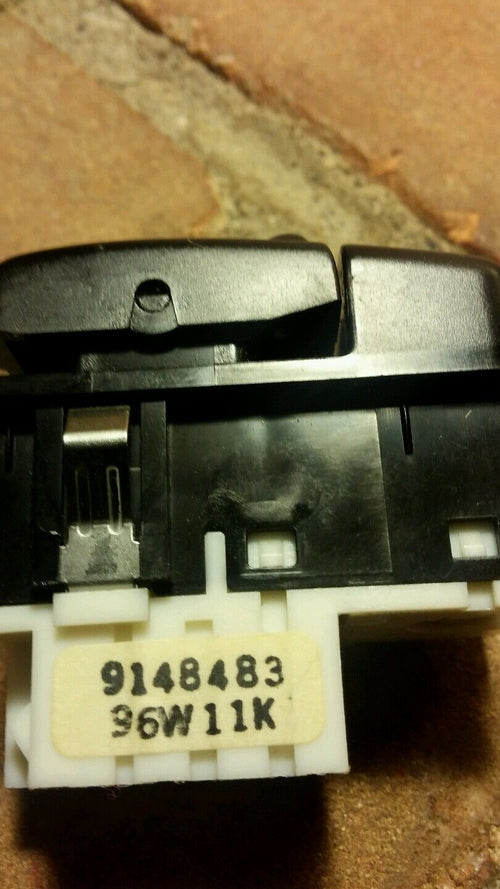 1993-1997 VOLVO 850 LOCK SWITCH (D15-R) 9148483 oem