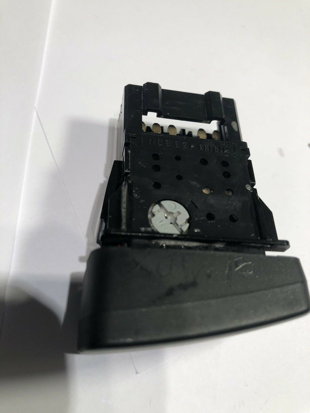 2001 2003 MDX INSTRUMENT PANEL HAZARD LIGHT FLASHER LAMP BUTTON SWITCH SIGNAL