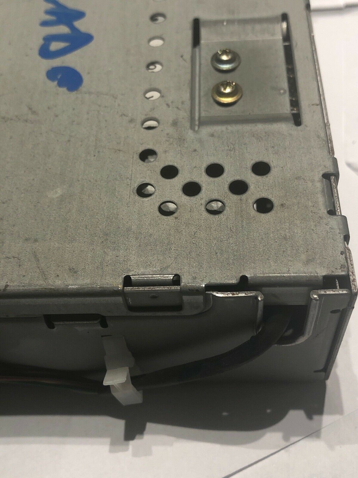 2003 2004 2005 2006 Cadillac Escalade 6 Disc CD Player Console Mounted OEM #63