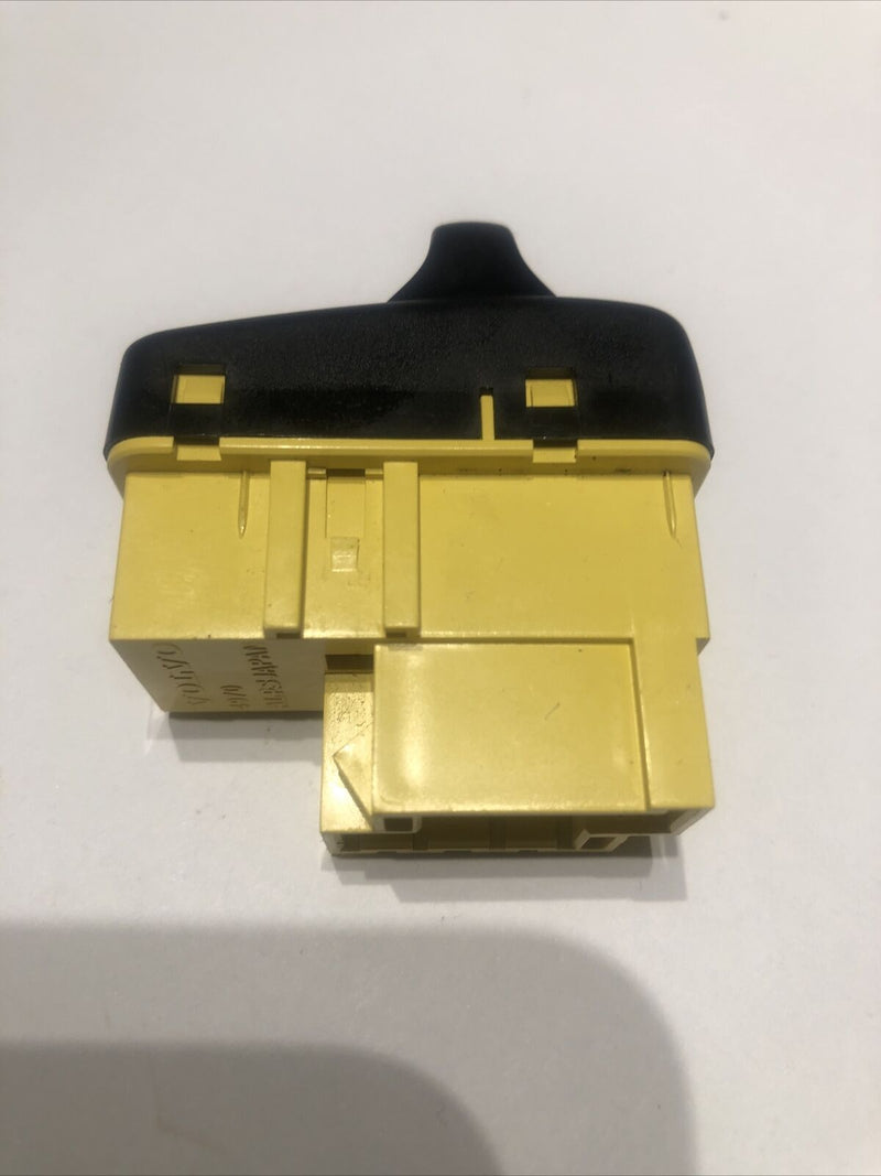 1993-1997  VOLVO 850 TRIP COMPUTER INFO SWITCH OEM 9128543