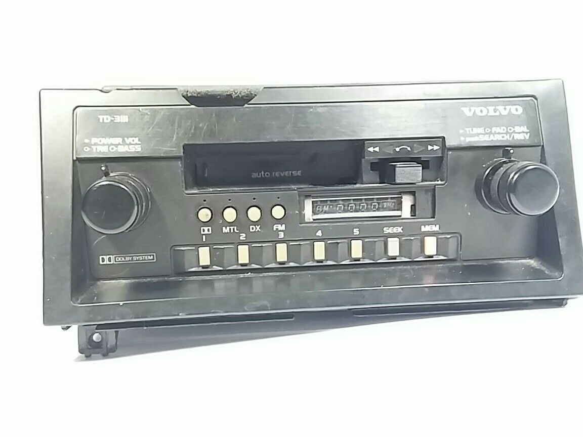 1985 VOLVO AM/FM STEREO RADIO PLAYER EOM TD-3III. TUNE.FAD.BAL.SEARCH.REV