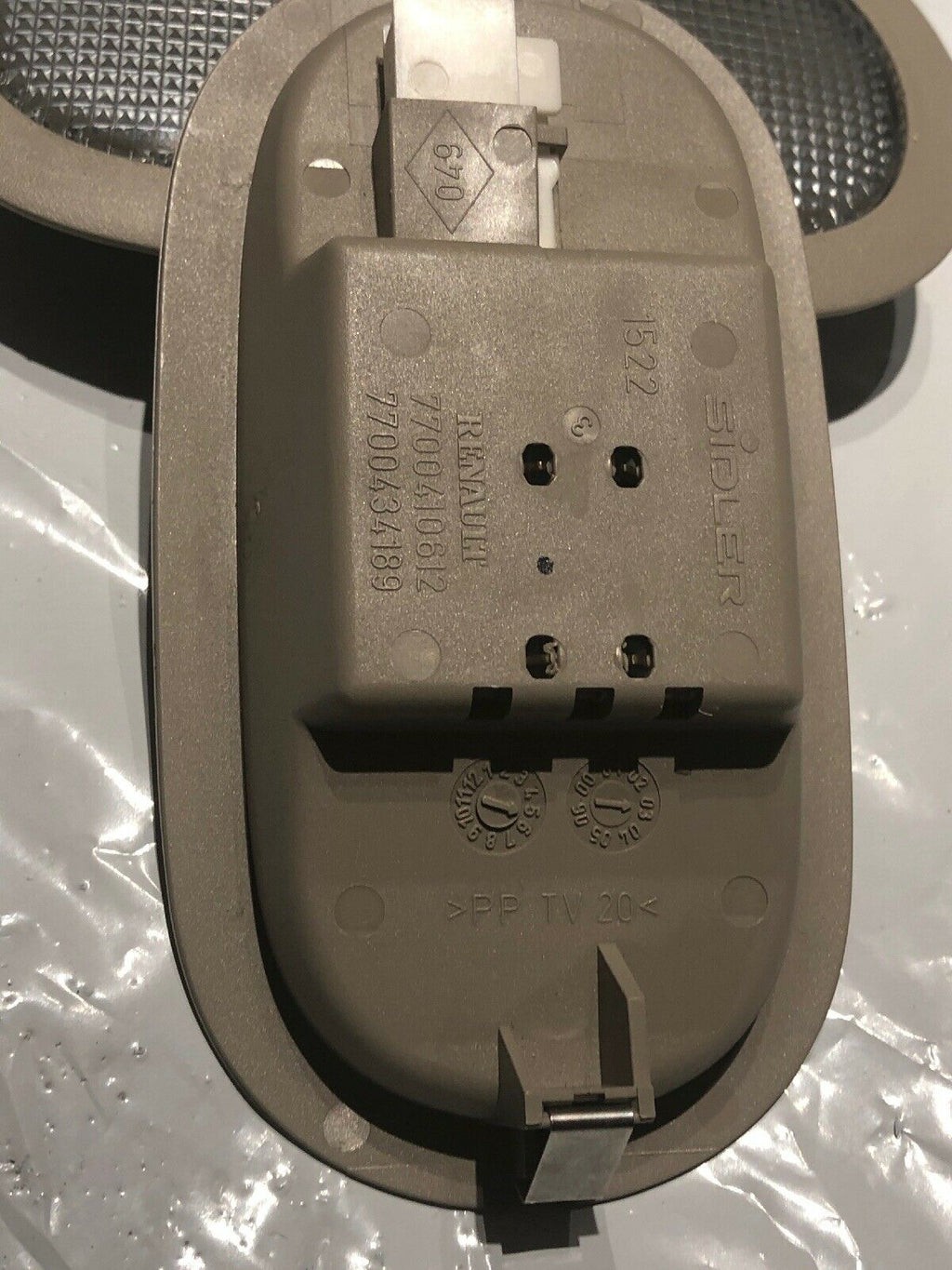 OEM 04 05 06 07 08 09 Nissan Quest Rear Roof Overhead Map Reading Dome Light