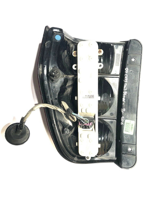 2002 - 2009 Chevy Trailblazer Tail Light OEM RH (Passenger) - Pre-Owned 16530278