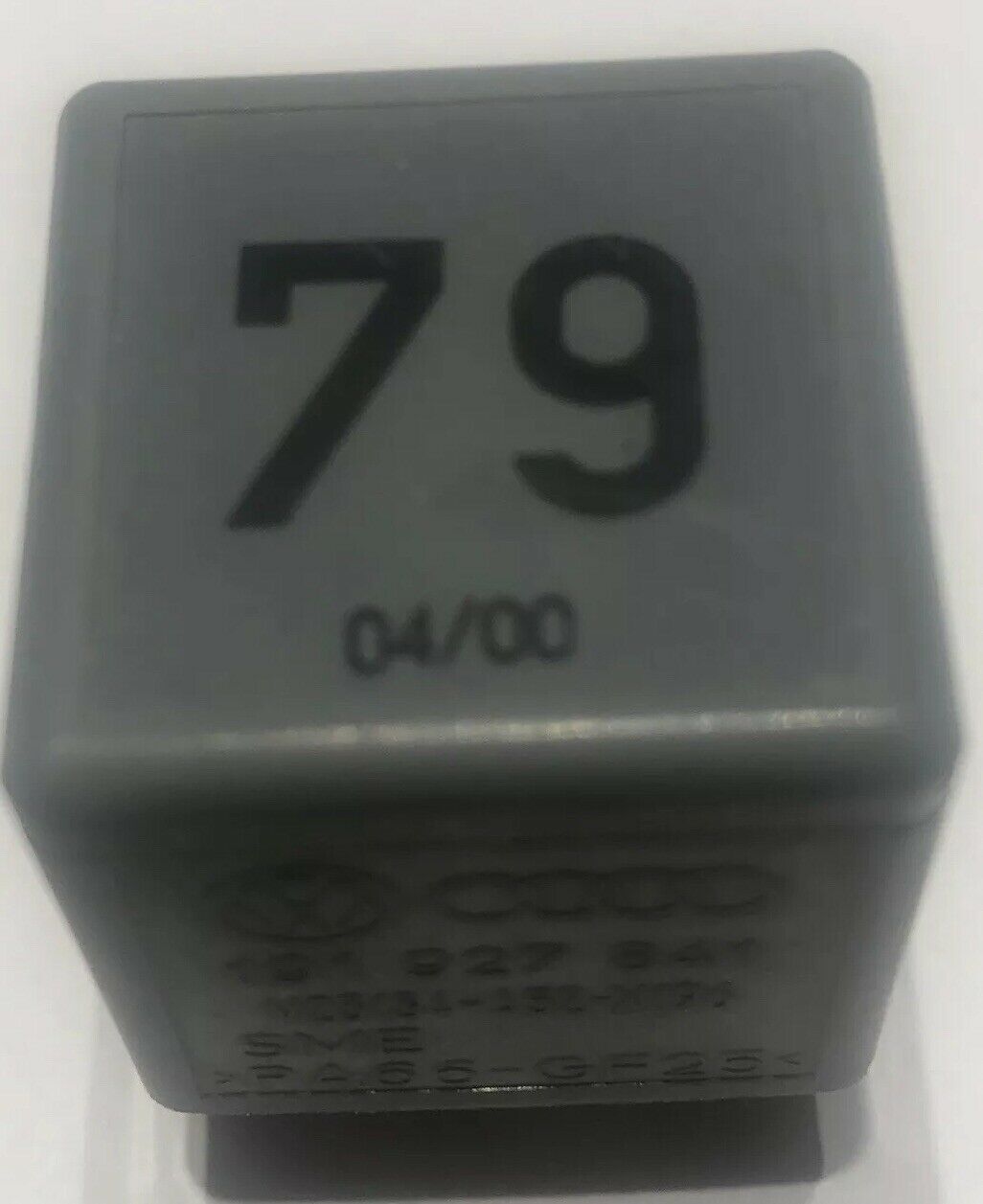 Relay 79 VW Audi Jetta Golf GTI Passat Eurovan Audi A4 A6 - 191 927 841