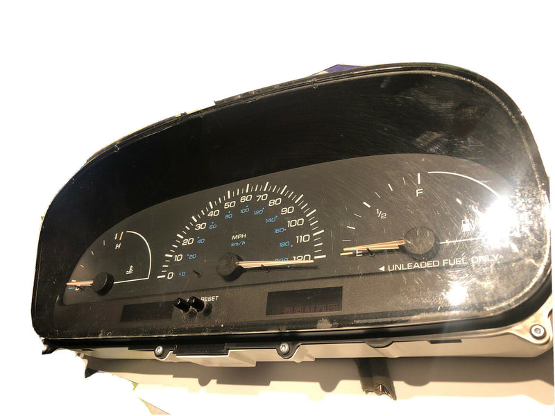 2000 Dodge Caravan Instrument Cluster Speedometer Tachcometer gas gauge OEM GO o