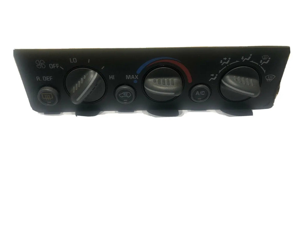96 97 98 00 99 Cadillac Escalade Silverado heater climate control switch unit by Cadillac