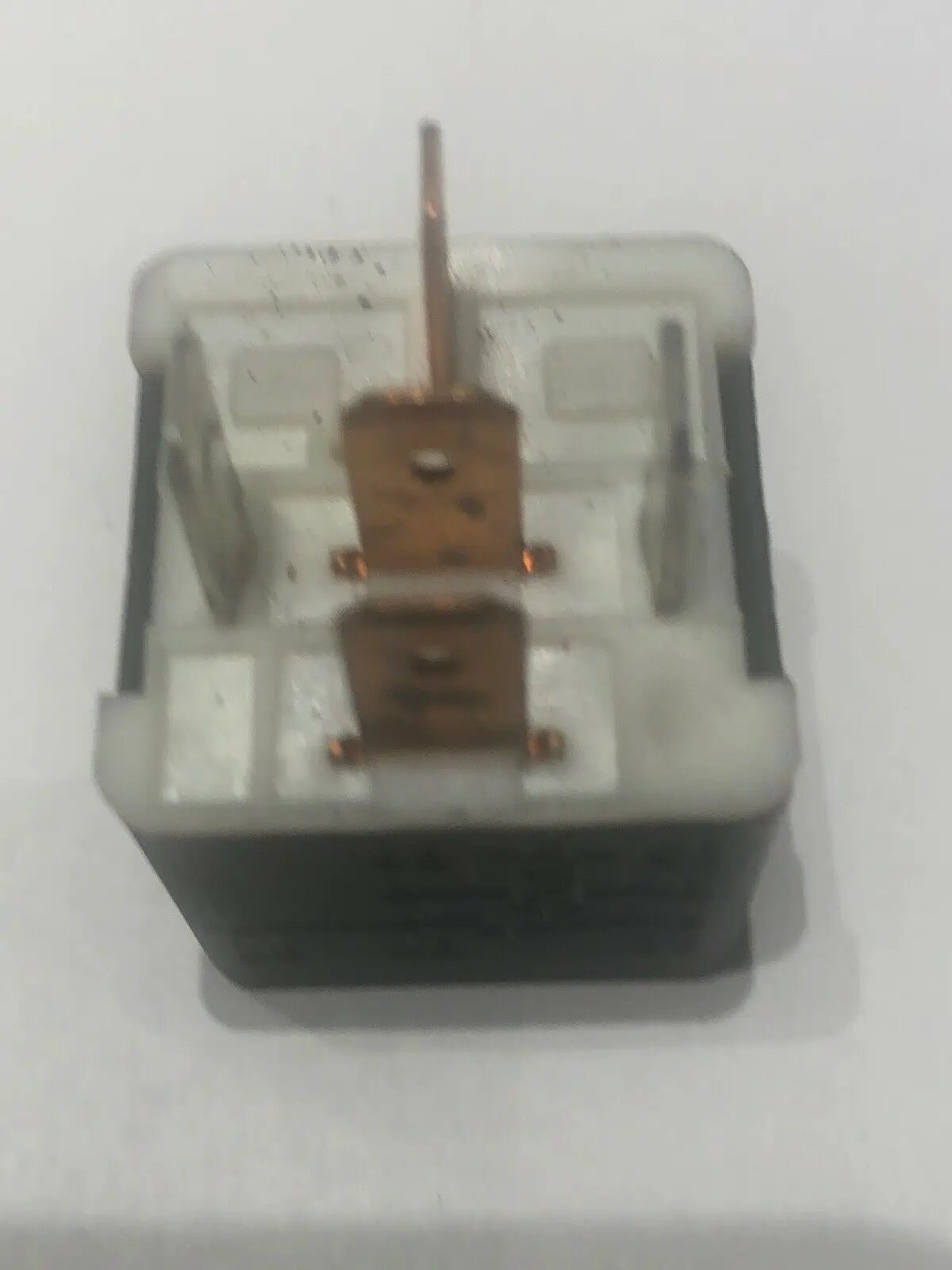 Volvo J Relay 9130269 by Volvo OEM