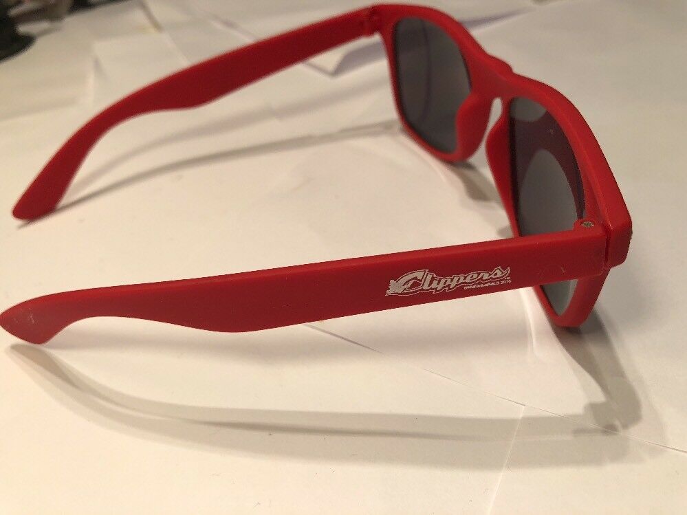 MLB Cincinnati Reds SUNGLASSSES Wayfarer RED Baseball SUN Shade LICENSED ESPN