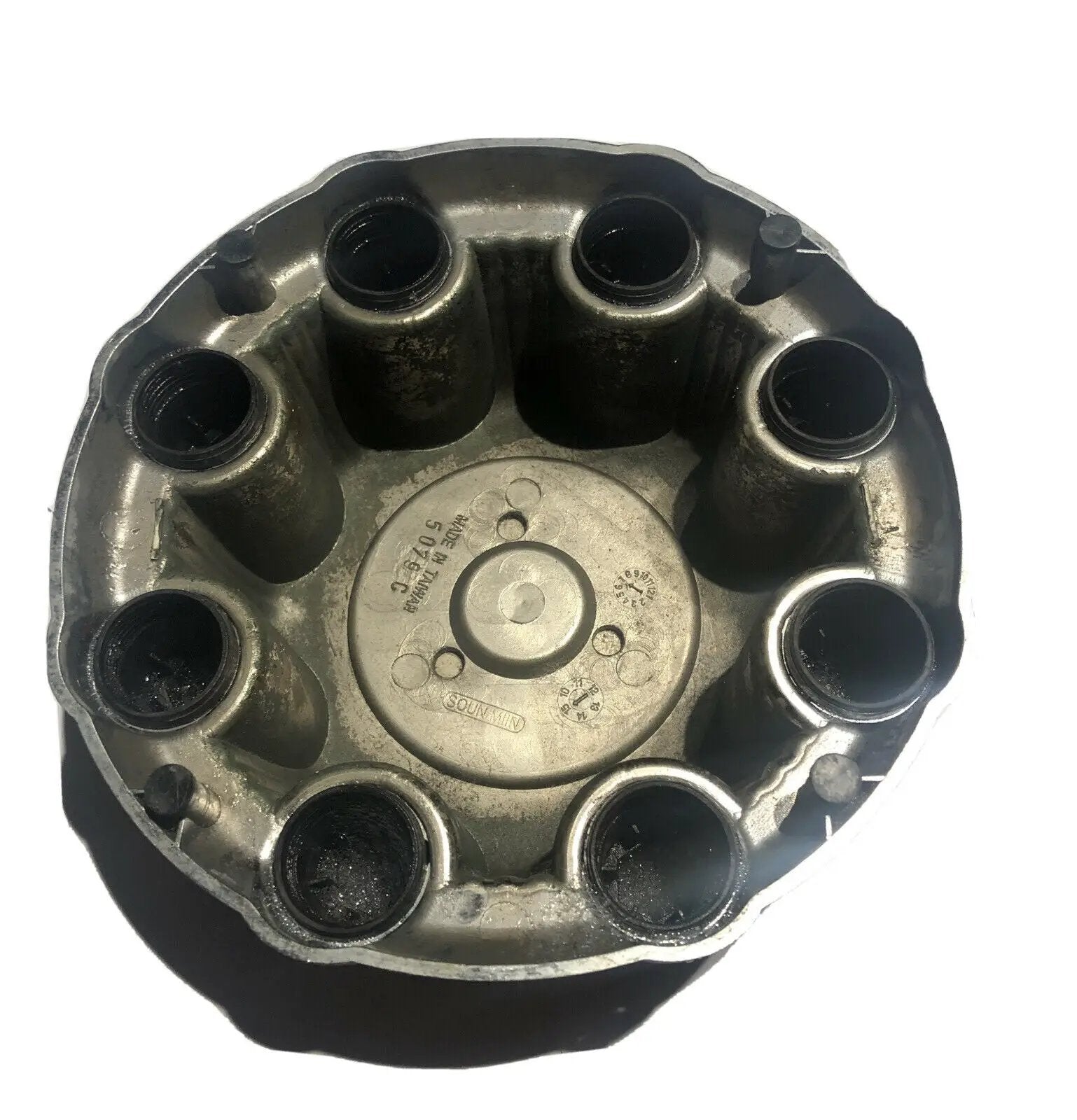 OEM Chevy 5079C 8 lug wheel center cap 2500 3500 4500 by GM