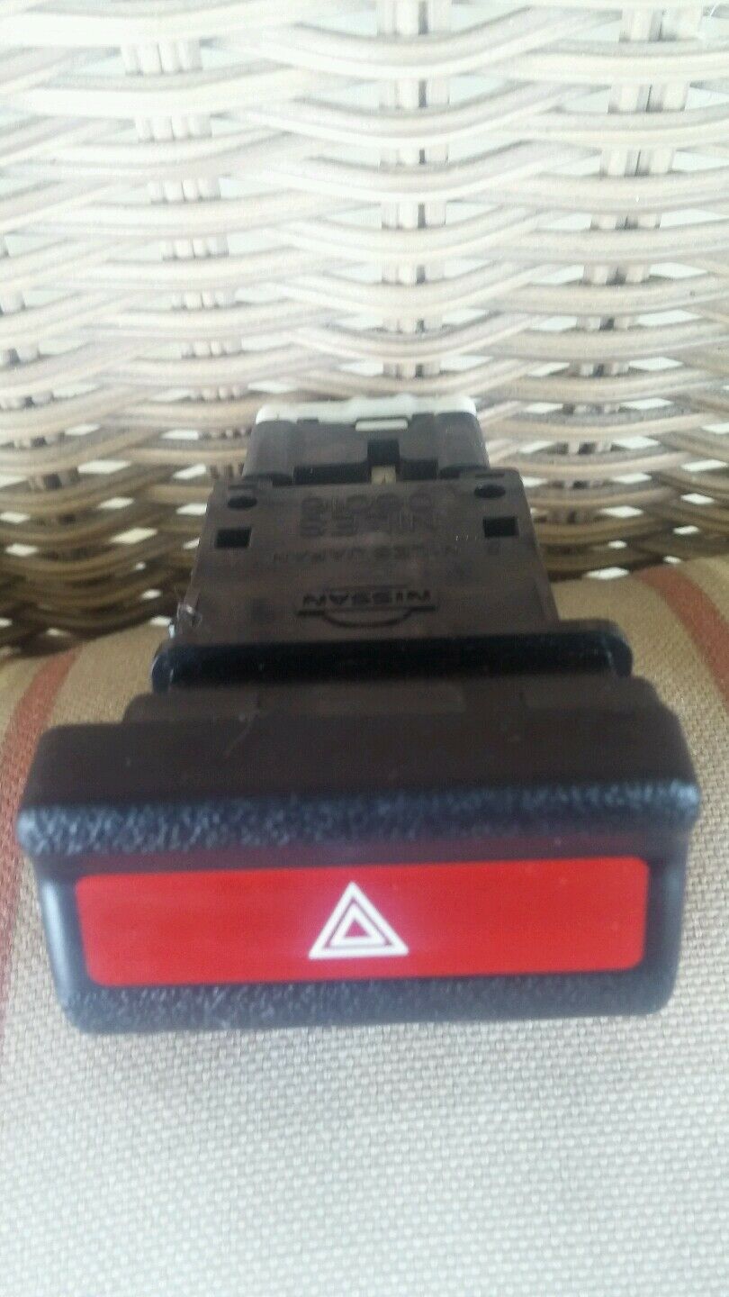 1996  OEM Infiniti  emergency Hazard switch 5y06u IN GOOD CONDITION