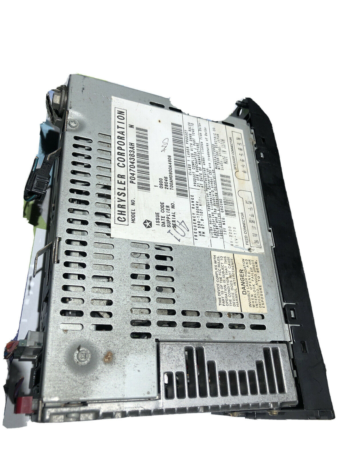 Genuine OEM Dodge Jeep Chrysler AM FM Radio CD & Cassette Player | P04704383AH