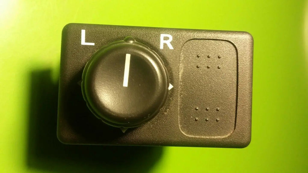 OEM 2000-2001 Nissan Maxima 3.0L Mirror Switch in good condition by DALEY1DEALS,LLC.