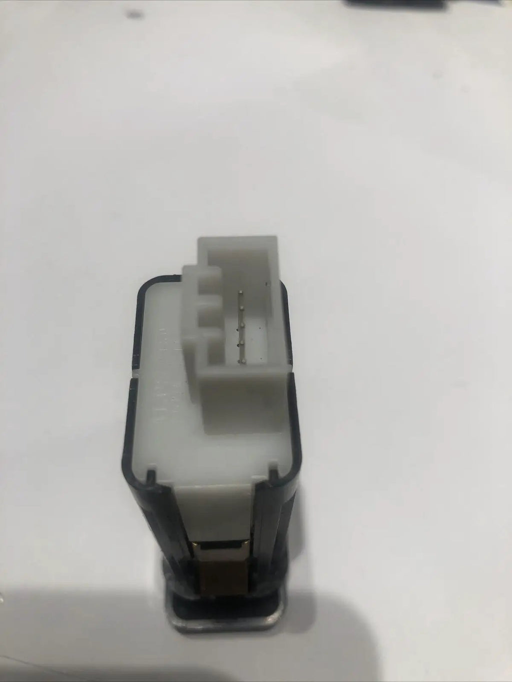 96 97 98 99 ACURA RL REAR WINDOW DEFROST SWITCH BUTTON OEM by Acura