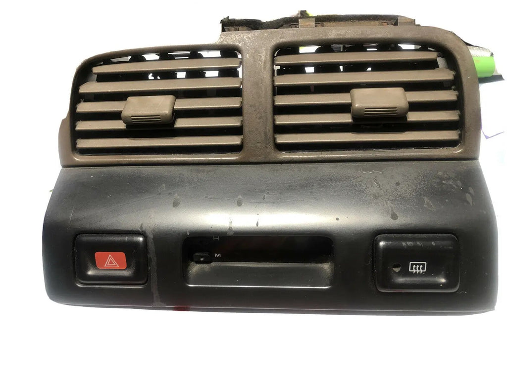 95-99 NISSAN MAXIMA Brown CENTER DASH VENT SWITCH BEZEL 6875040U10 trim panel by Nissan