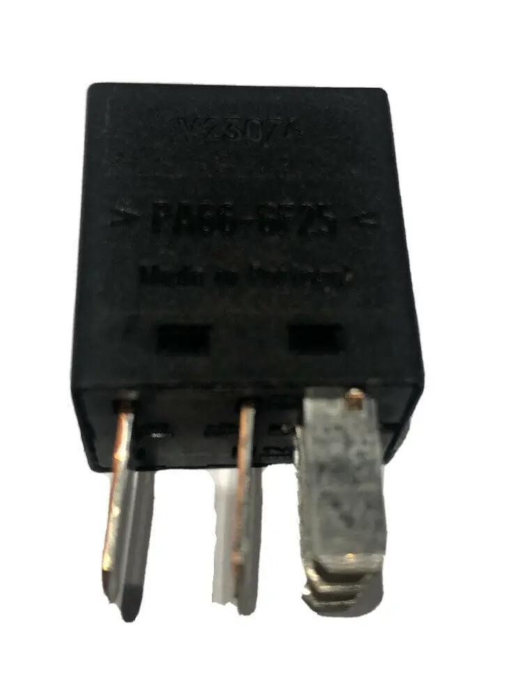 Genuine Volvo Multi Purpose Relay - Part No 9441161 by Volvo