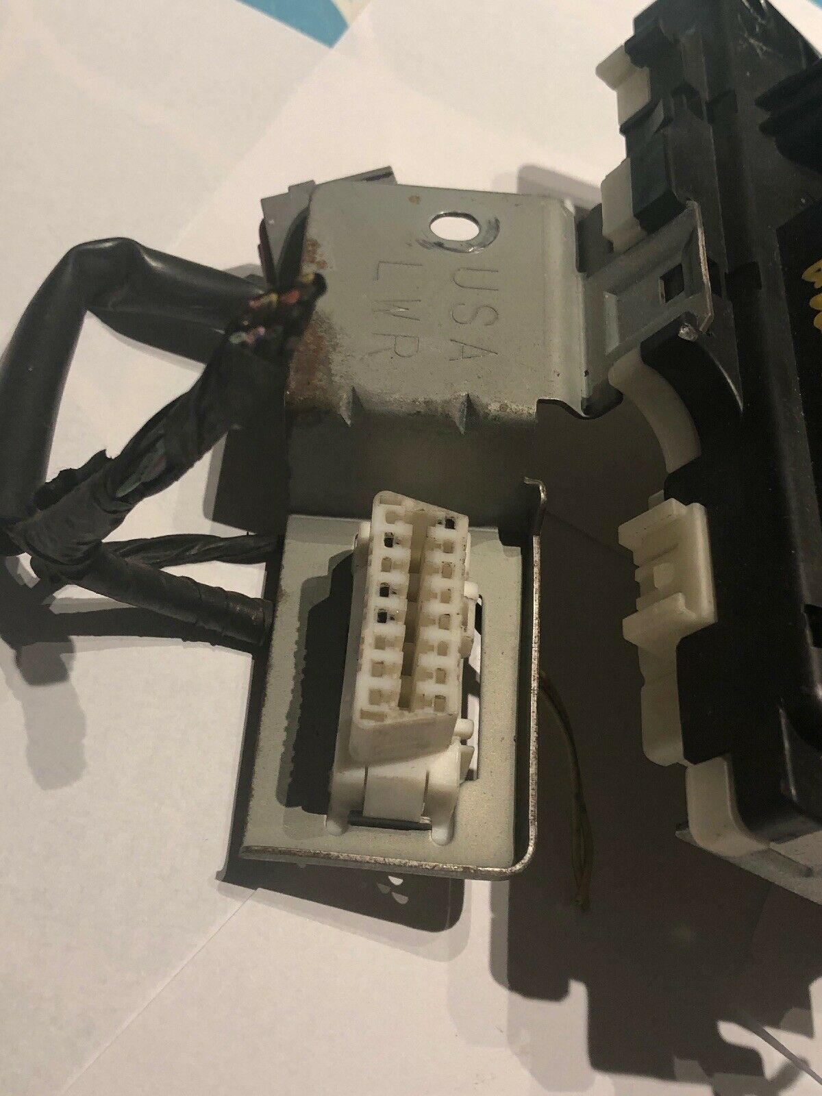 98 MAXIMA INTERIOR UNDER DASH FUSE BOX