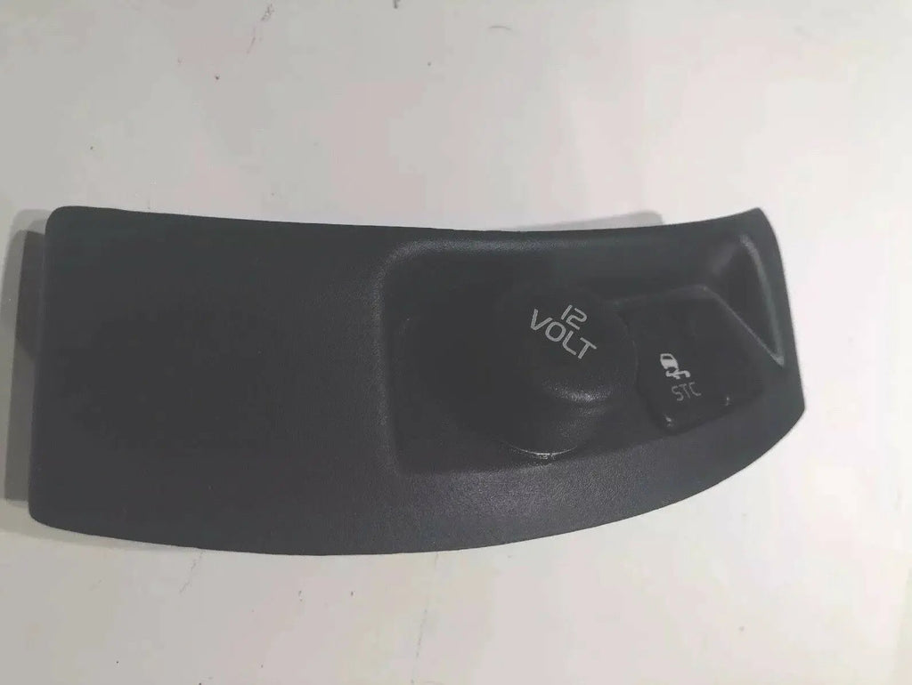 8685380 Volvo S40 V50 DSTC Traction Switch Button 12V Charging Power Socket OEM. by Volvo
