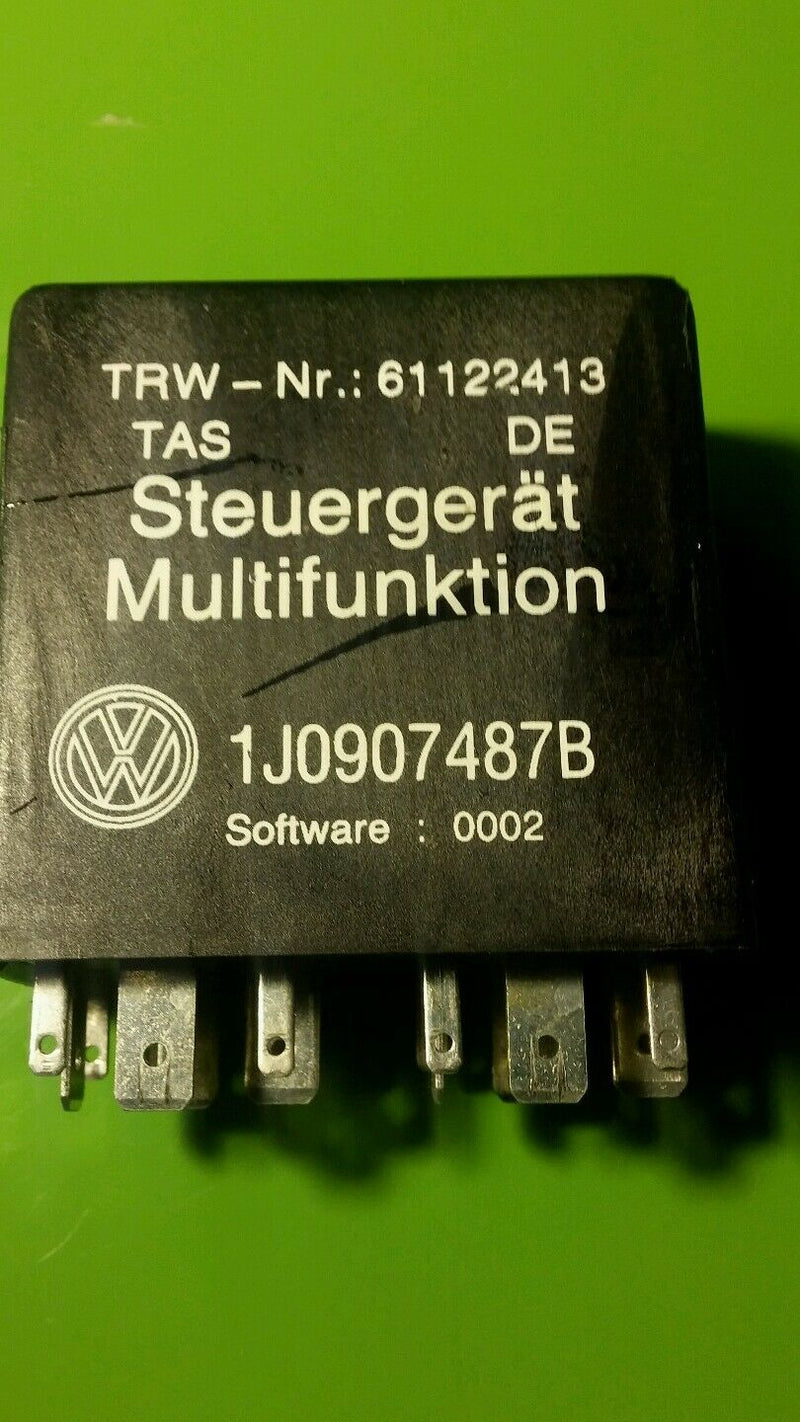 2001-2005 VOLKSWAGEN PASSAT FUSE BOX MULTI FUNCTION RELAY #452 SOFTWARE 0002