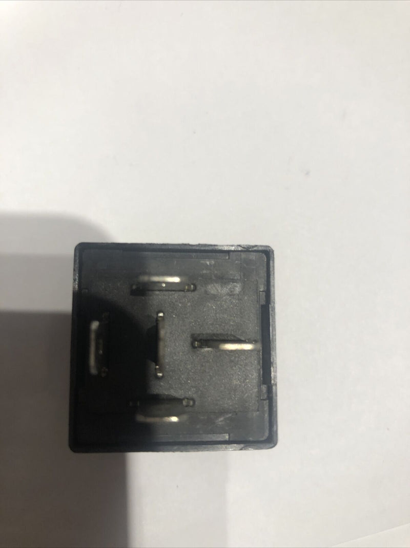 AC A/C Relay # 147 VW Jetta Golf GTI Passat Cabrio Eurovan ~ 1H0 959 142