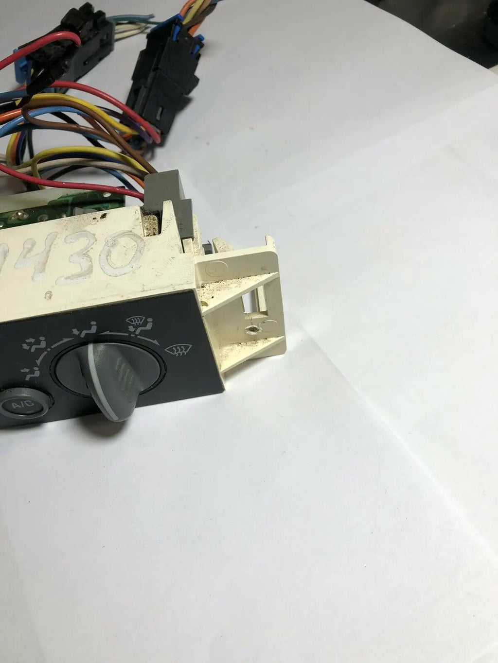 95 CHEVY TAHOE SUBURBAN SILVERADO A/C HEATER CLIMATE TEMPERATURE CONTROL OEM NEW by Chevrolet