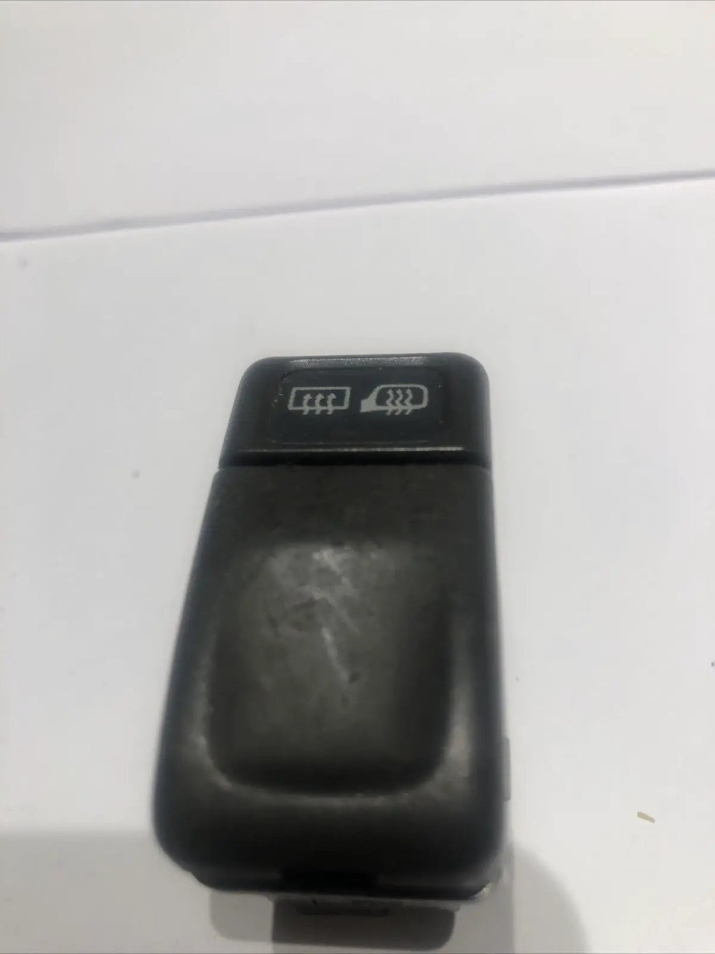 98-04 VOLVO 70 SERIES REAR DEFROST HEATED MIRROR SWITCH 9162952 defroster by Volvo