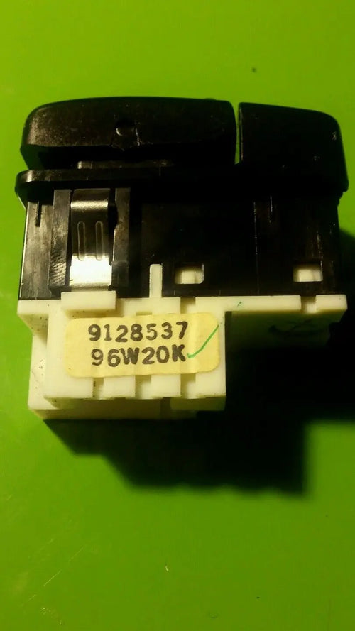 1994- 1997 Volvo 850 Power Sun Roof Switch OEM # 9128537 by Alps