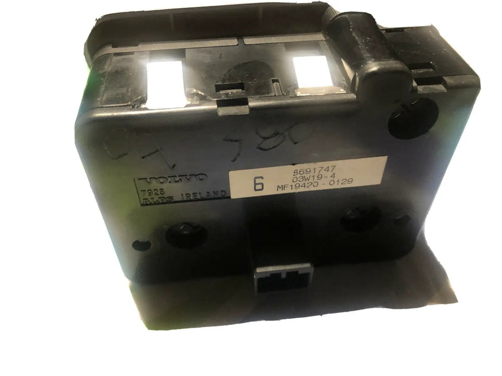 VOLVO S80 05 OEM HEADLIGHT HEAD LIGHT MIRROR CONTROL SWITCH UNIT 8691747 Black by VOLVO OEM ALPS