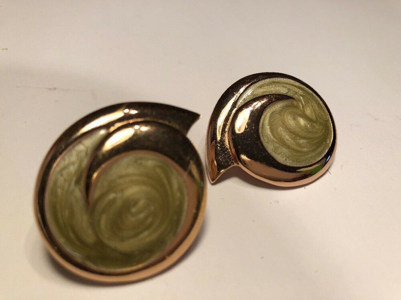 Vintage Clip On Swirl Design Earrings