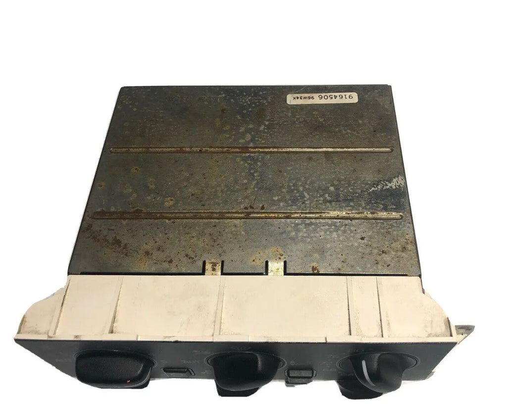 940 Volvo AC//Heater (HVAC)Climate Control Unit Part# 6848302 1991-1995 940/740 by Volvo Made By ALPS