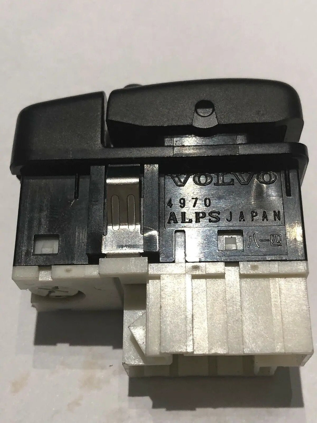Volvo 850 Sunroof Switch 9128537 by Volvo