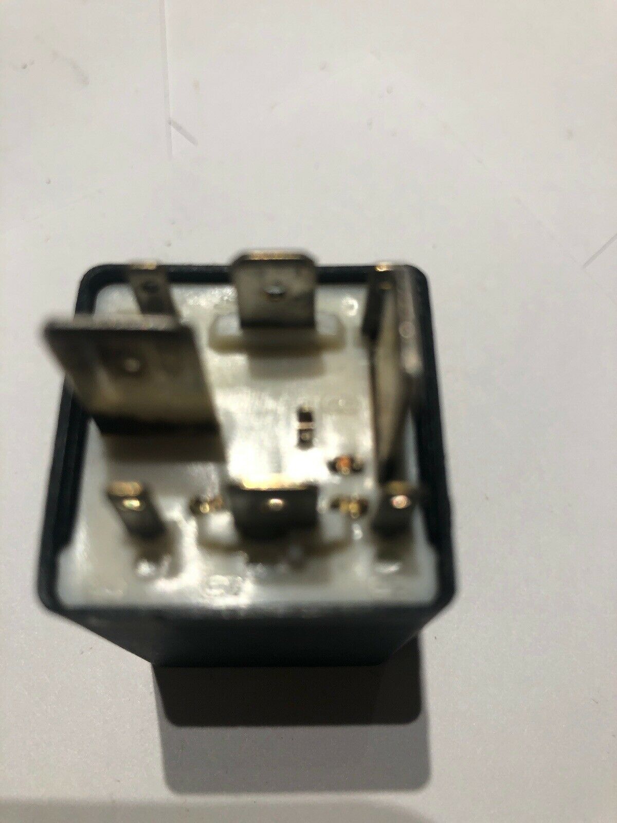 NEW OEM VOLKSWAGEN AUDI FUEL PUMP RELAY 409 / 1J0 906 383 C / 1J0906383C