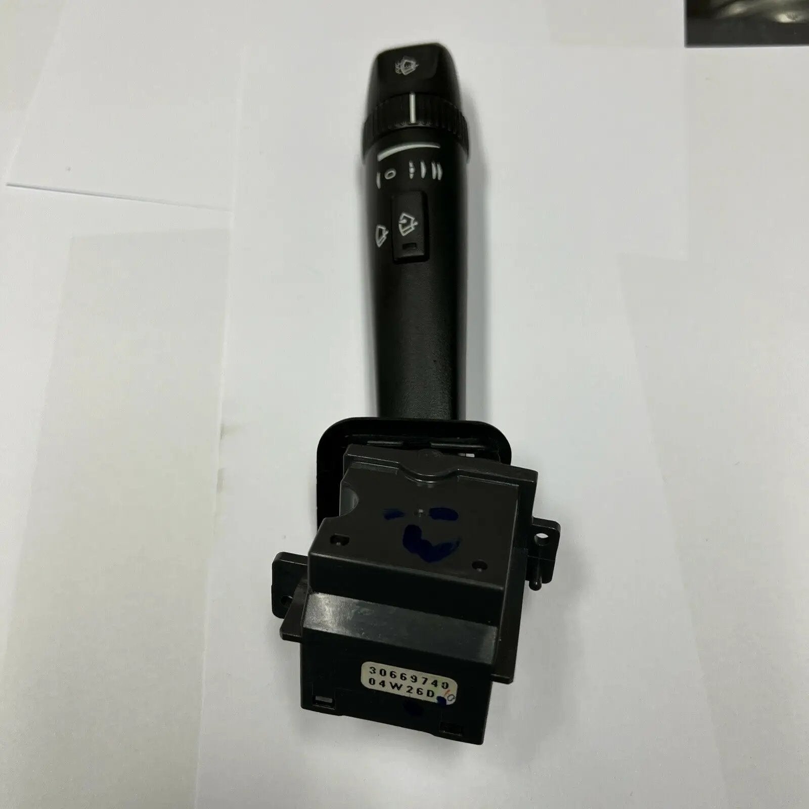 Volvo S60 S80 windshield wiper switch w/ rain sensing wipers OEM 05-06 30669740 by Volvo