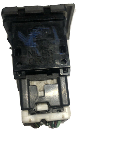 NISSAN MAXIMA HAZARD 4 WAYS FLASHER SWITCH BUTTON 00 02 03 NILES 06016