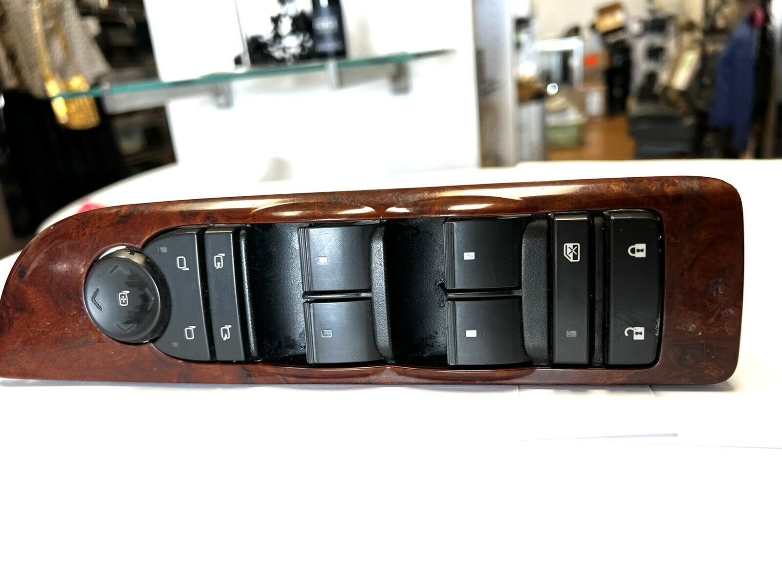 07 -14 Silverado Suburban Tahoe Sierra Yukon Driver Side Master Switch Assembly