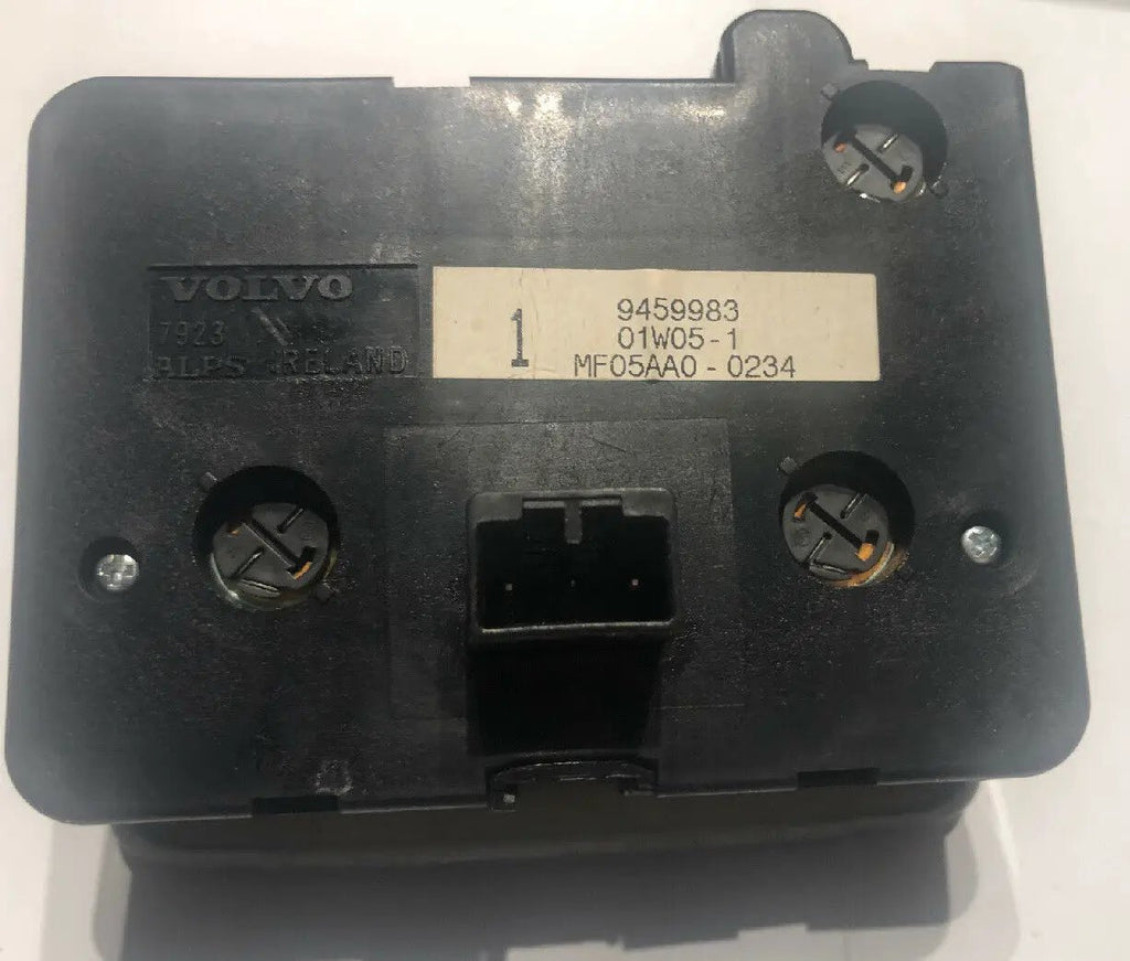 9459983; VOLVO S80 OEM Headlight Switch 99 00 01 02 03 by Volvo