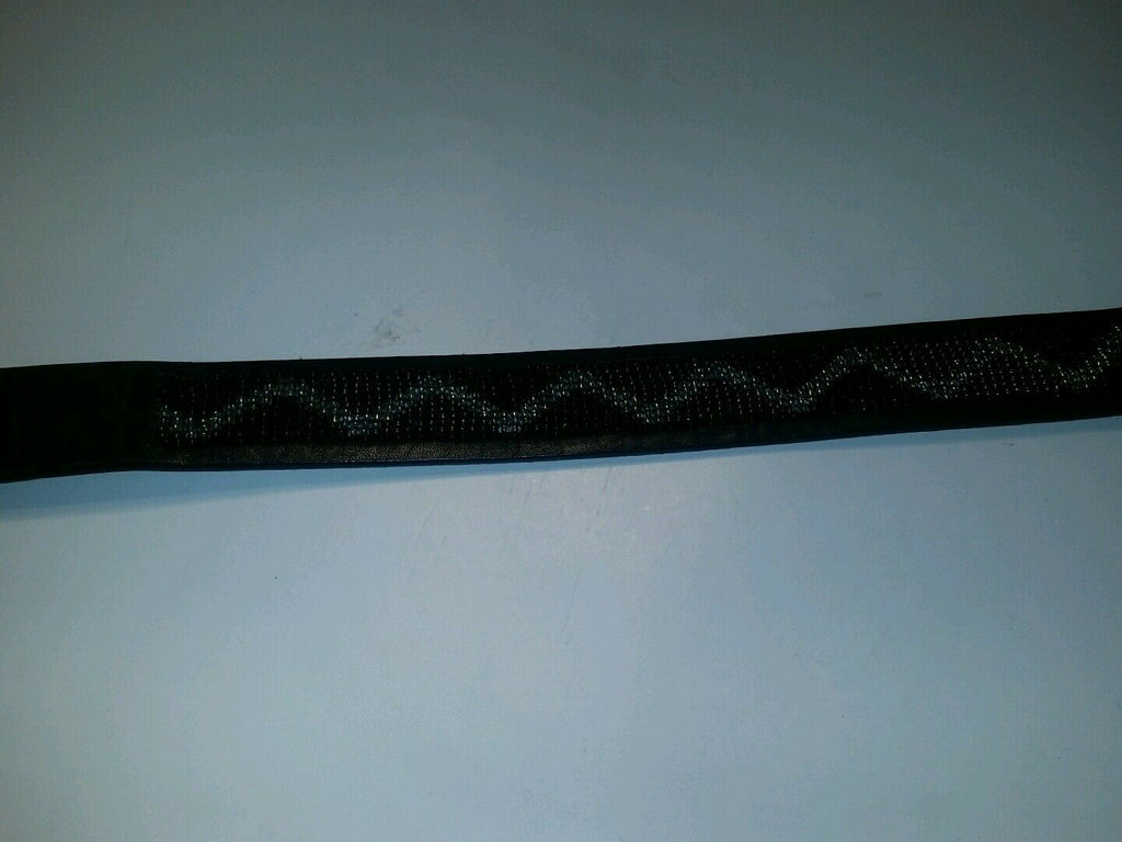 The limited black leather sequin solid brass buckle.