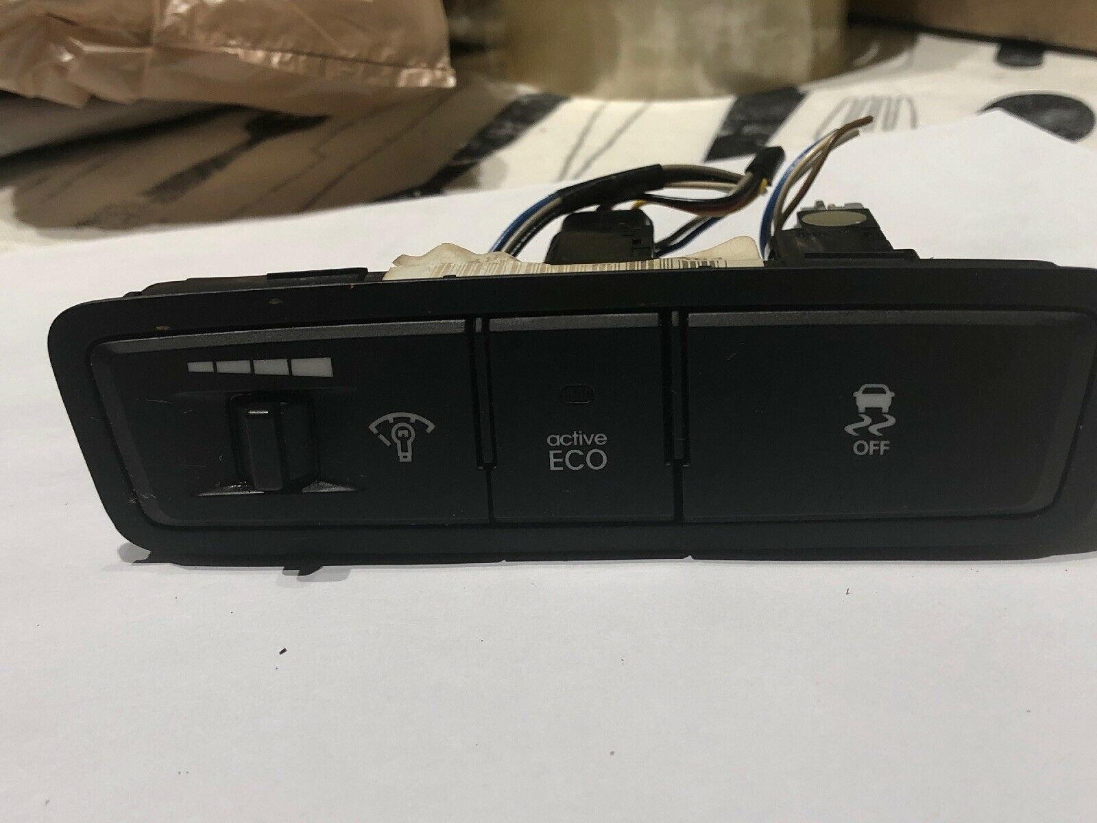 SONATA 2013 DIMMER & TRACTION CONTROL SWITCH 233097