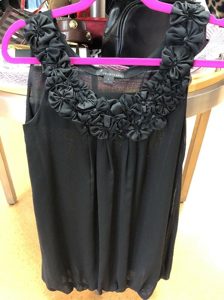 Forever 21 Long Sleeveless Dress Shirt With Floral Flowers Around Neckline