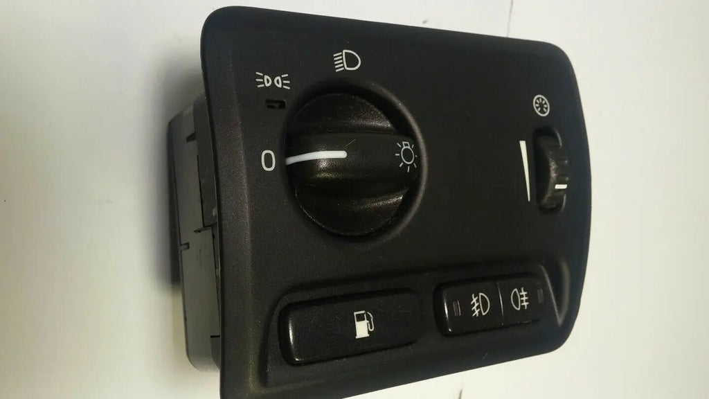 Black Headlight Switch Volvo gas tank & fog oem S60/XC70 2007 07 30739316 706825 by OEM