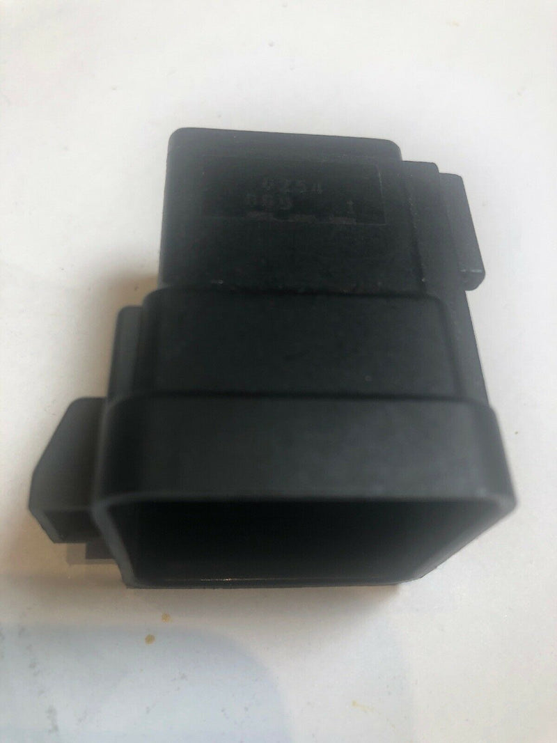 GM Buick LeSabre 12077864 D00 Omron RELAY