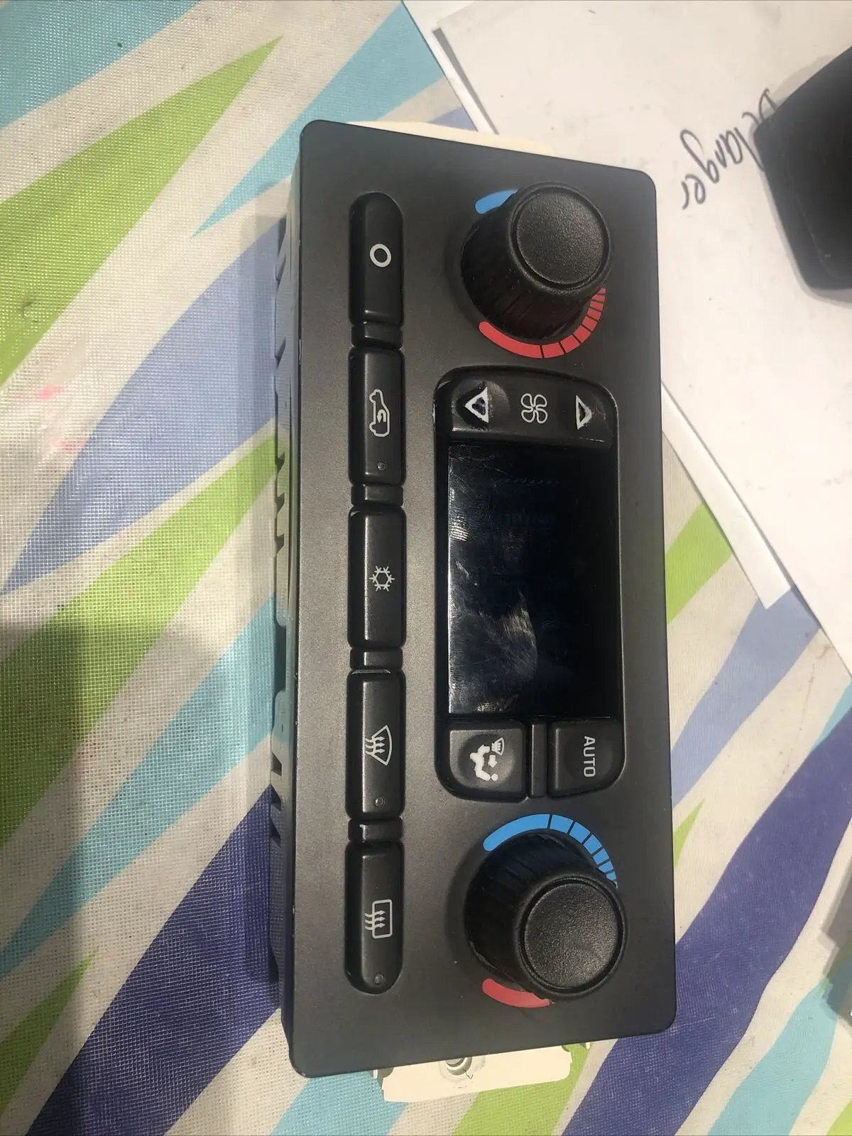 GM 15845093 Climate Control Unit HVAC Auto Feature by General Motors