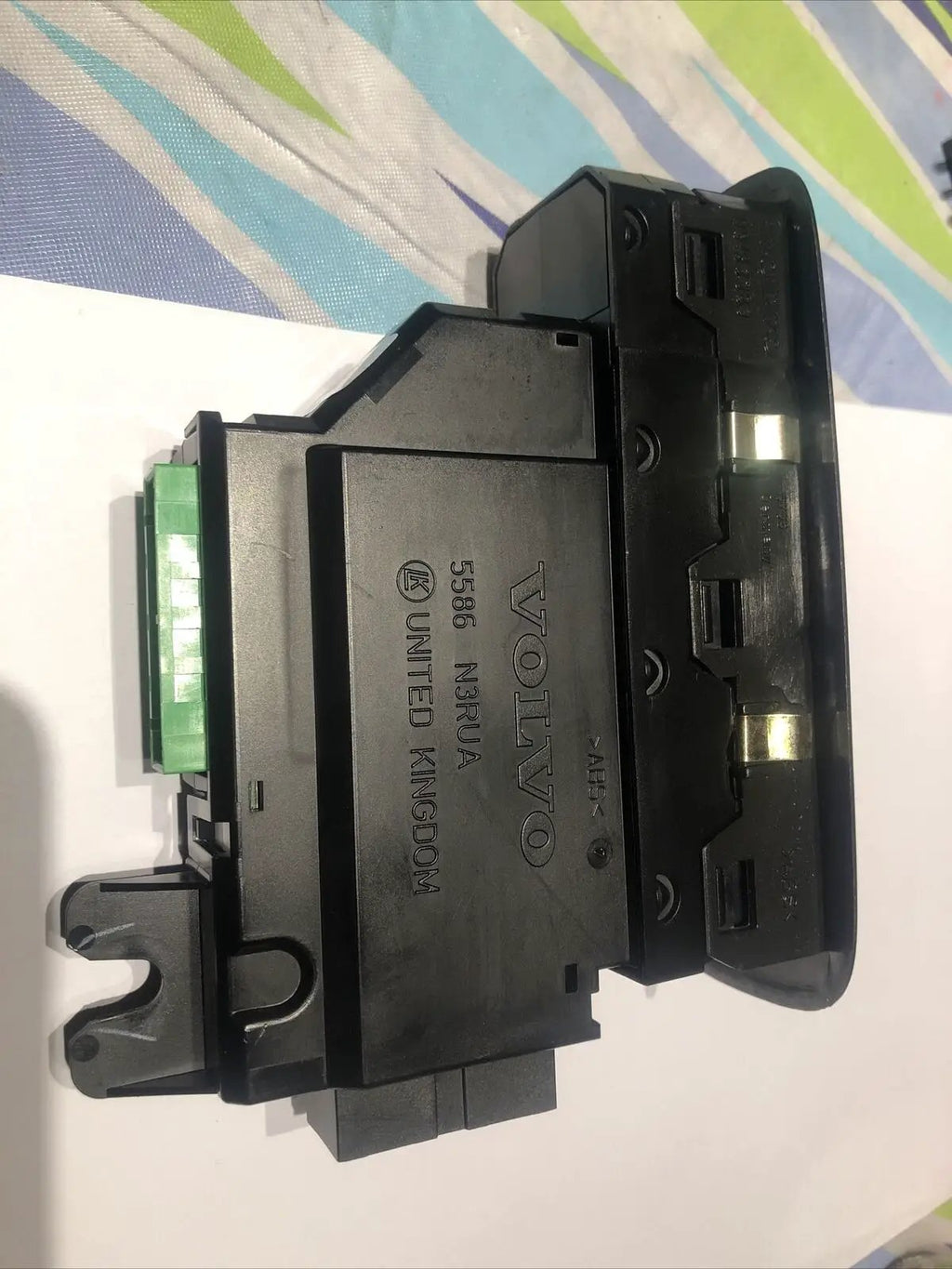 VOLVO XC70 2005 POWER WINDOW SWITCH 5586N3RUA OEM by Volvo