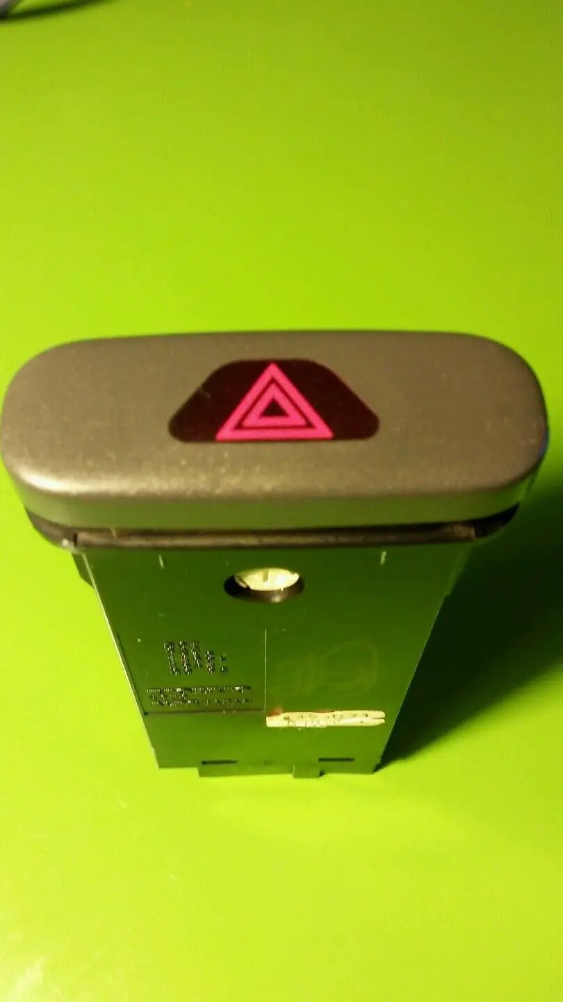 Like/;VOLVO S70 V70 / 98-04 VOLVO C70 Hazard Switch 9459071 8622091 6849843 by Volvo