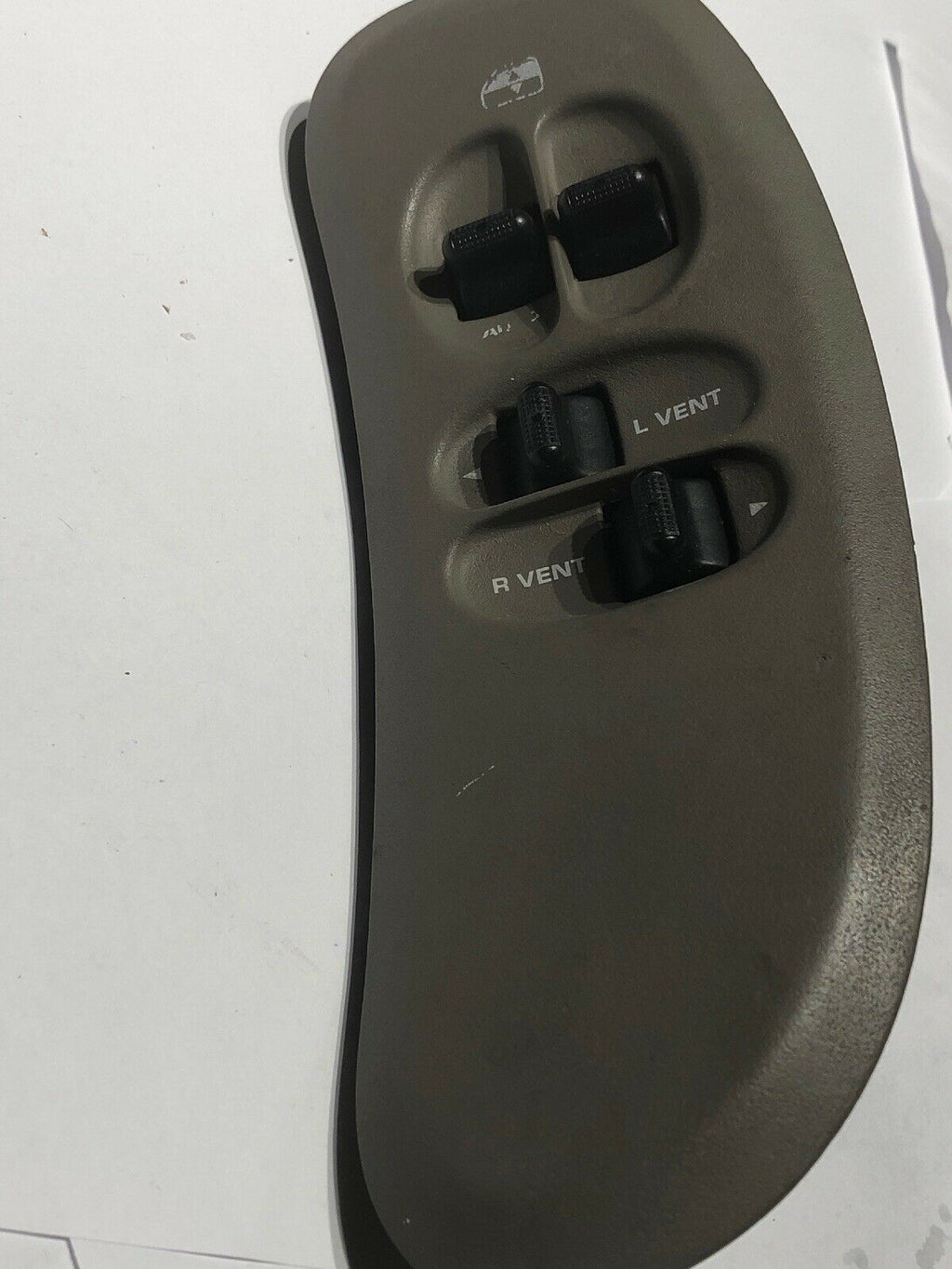 2001 02 03 04 05 06 2007 Town & Country Driver Side Window Control Switch Bezel