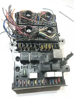 1996 1997 1998 1999 2000 Dodge Caravan Fuse Box P04707993AD Oem