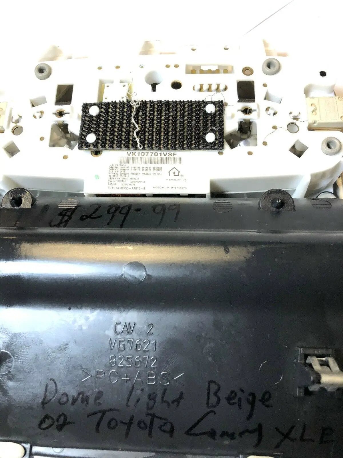 Toyota Camry 2002-2006 Dome Light Overhead storage map reading lamp Sunroof OEM. by Toyota