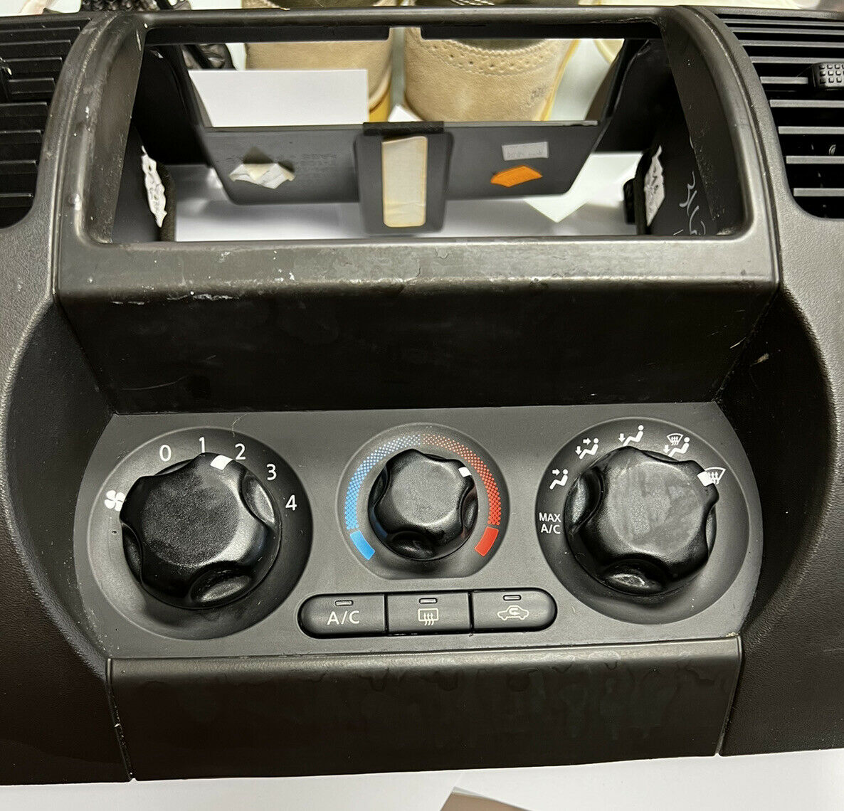2005-12 NISSAN XTERRA AC CONTROL BEZEL TRIM AC CONTROL RADIO FACE OEM